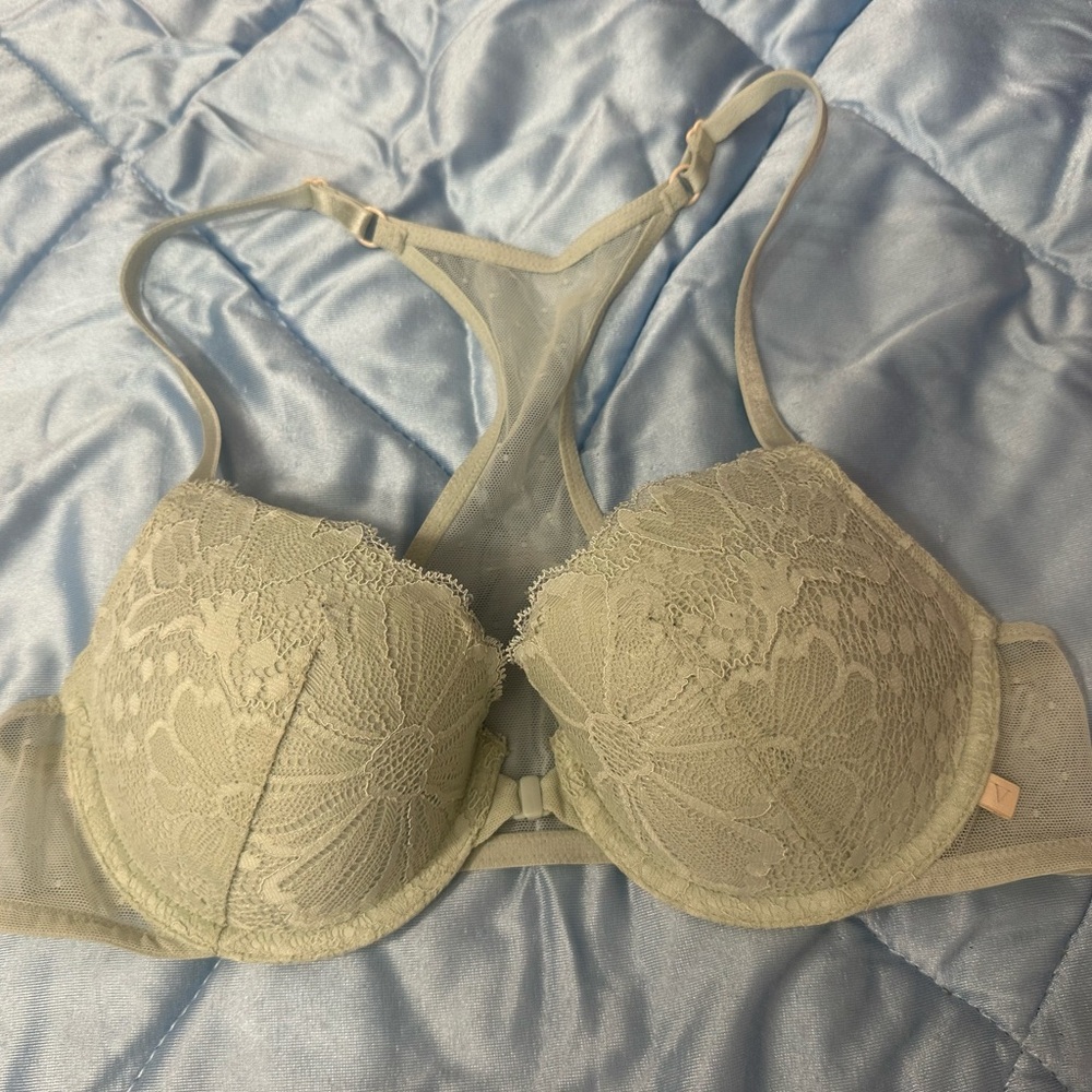 Victoria's Secret Green Lace Bra with Underwire Support